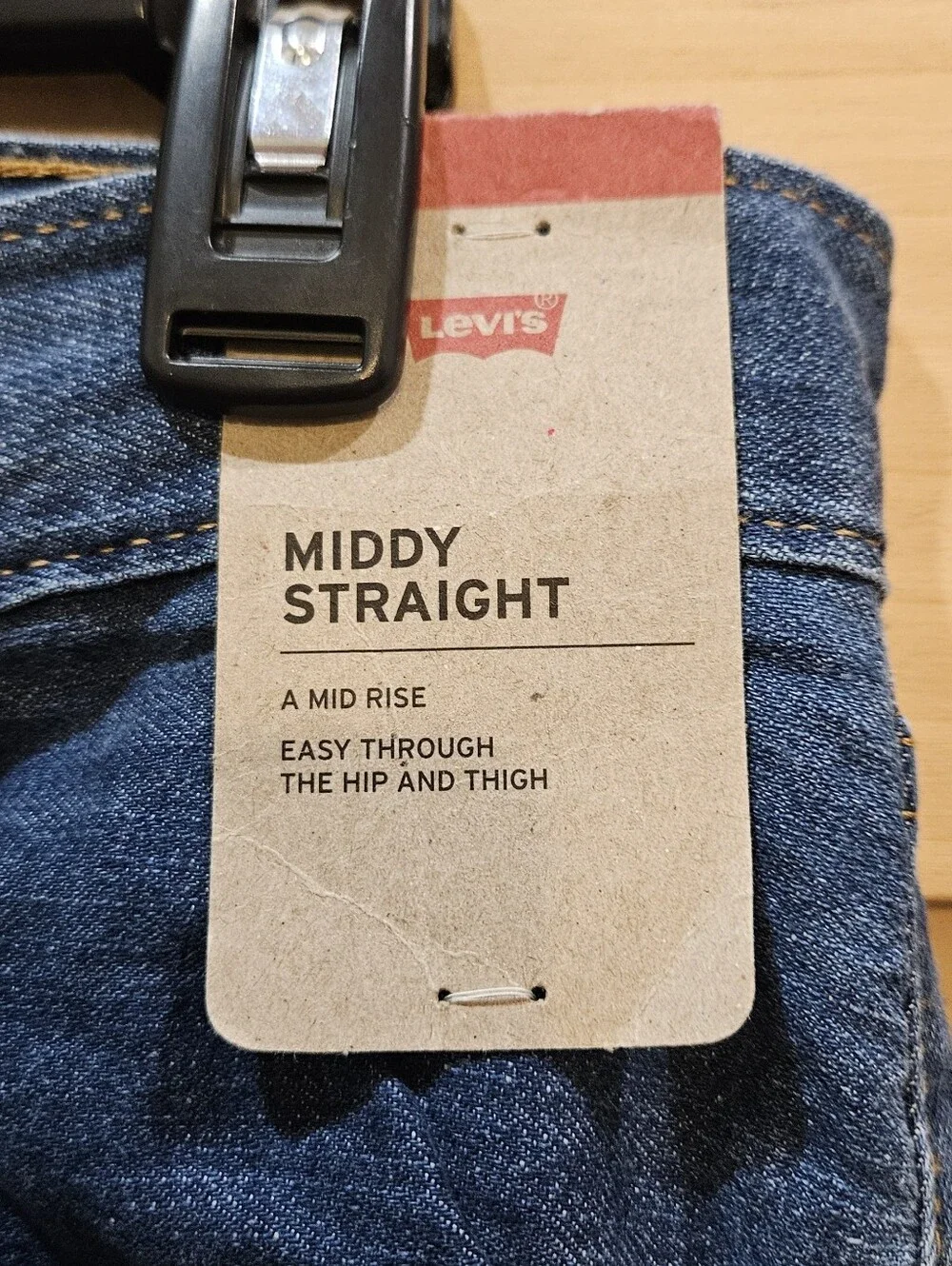 NWT | Levi's Middy Straight Jeans | 28×30